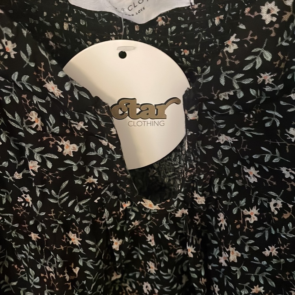 Floral Print U Wire Top - Picture 2 of 4